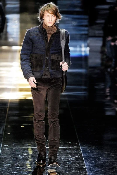 Look 24